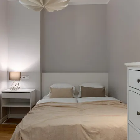 Cozy Top-floor In Centre * リガ