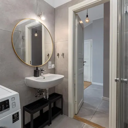 Cozy Top-floor In Centre *